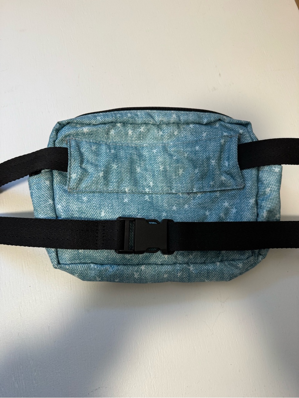 LeSportsac Light Teal Star Print Belt Bag - Picture 2 of 4